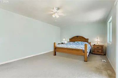 1700 SE 4th St, Gresham, OR 97080 - Photo 10