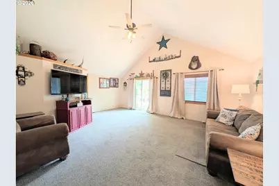 3201 N 4th St, La Grande, OR 97850 - Photo 18