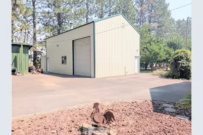 3201 N 4th St, La Grande, OR 97850 - Photo 8