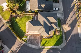 1727 NW Ogden St, Camas, WA 98607 - Photo 2