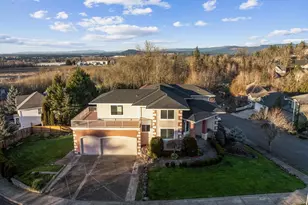 1727 NW Ogden St, Camas, WA 98607 - Photo 2