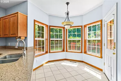 4060 Hampshire Ln, Eugene, OR 97404 - Photo 10