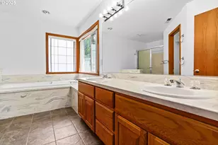4060 Hampshire Ln, Eugene, OR 97404 - Photo 32