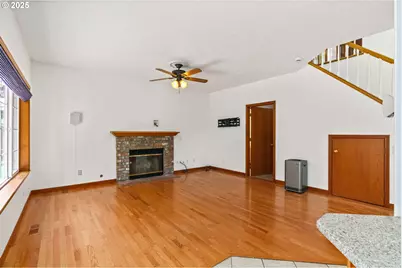 4060 Hampshire Ln, Eugene, OR 97404 - Photo 12