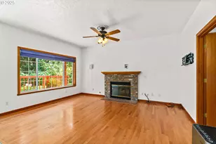 4060 Hampshire Ln, Eugene, OR 97404 - Photo 14