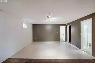 13614 SE Harrison Ct, Portland, OR 97233 - Photo 34