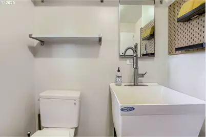 13614 SE Harrison Ct, Portland, OR 97233 - Photo 22