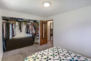 13614 SE Harrison Ct, Portland, OR 97233 - Photo 24