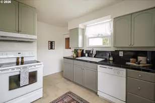 8015 SE Bush St, Portland, OR 97206 - Photo 16