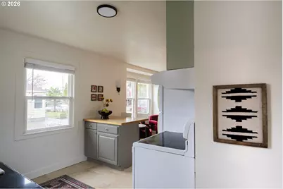 8015 SE Bush St, Portland, OR 97206 - Photo 18