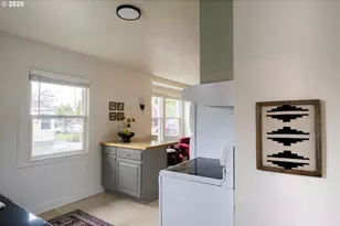 8015 SE Bush St, Portland, OR 97206 - Photo 18