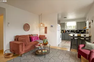 8015 SE Bush St, Portland, OR 97206 - Photo 10