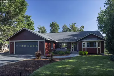 418 Rivershore Dr, Roseburg, OR 97470 - Photo 1