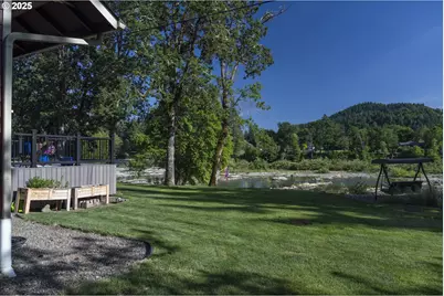 418 Rivershore Dr, Roseburg, OR 97470 - Photo 38