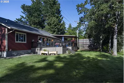 418 Rivershore Dr, Roseburg, OR 97470 - Photo 40