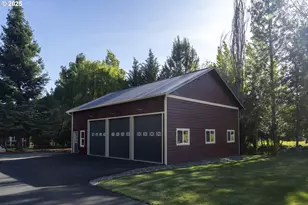 418 Rivershore Dr, Roseburg, OR 97470 - Photo 26