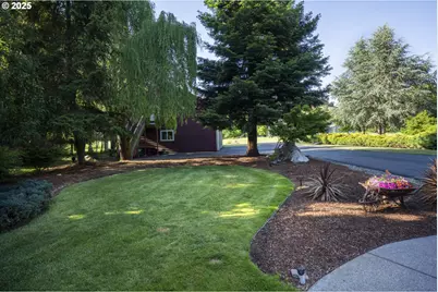 418 Rivershore Dr, Roseburg, OR 97470 - Photo 46