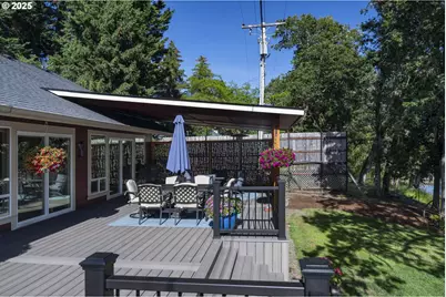 418 Rivershore Dr, Roseburg, OR 97470 - Photo 42