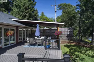 418 Rivershore Dr, Roseburg, OR 97470 - Photo 42