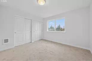 9253 E Burnside St, Portland, OR 97216 - Photo 6