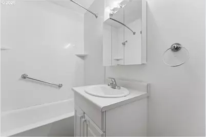 6835 SW Capitol Hill Rd #30, Portland, OR 97219 - Photo 22