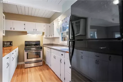 5399 W Sunset Dr, Lake Oswego, OR 97035 - Photo 14