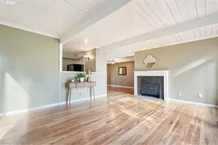 5399 W Sunset Dr, Lake Oswego, OR 97035 - Photo 10