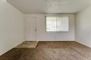 1104 56th St, Springfield, OR 97478 - Photo 6