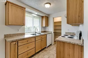 1104 56th St, Springfield, OR 97478 - Photo 14