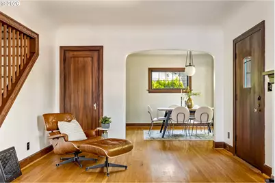 6343 N Michigan Ave, Portland, OR 97217 - Photo 8