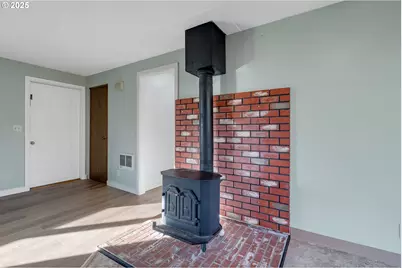 3602 Walnut Ln, Tillamook, OR 97141 - Photo 6