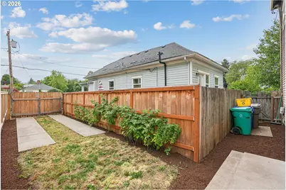 3262 NE Rosa Parks Way, Portland, OR 97211 - Photo 32