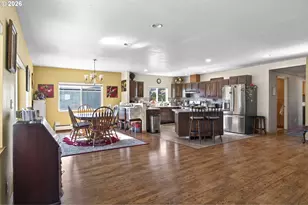 582 Valley View Rd, Sutherlin, OR 97479 - Photo 10