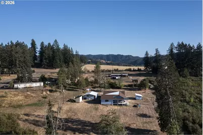 582 Valley View Rd, Sutherlin, OR 97479 - Photo 46