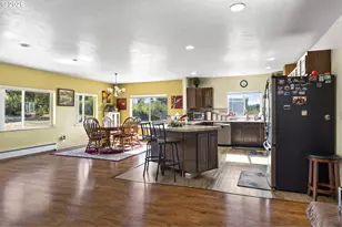 582 Valley View Rd, Sutherlin, OR 97479 - Photo 6