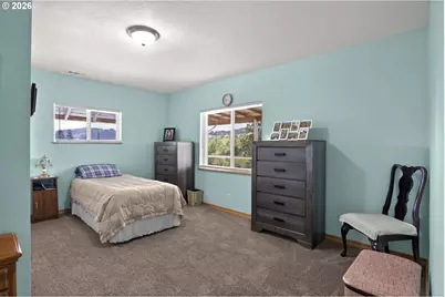 582 Valley View Rd, Sutherlin, OR 97479 - Photo 24