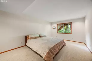 14230 Dolph Ct, Lake Oswego, OR 97034 - Photo 36