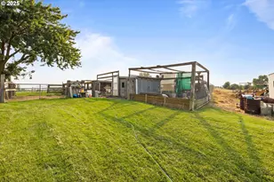 32402 Shoop Ln, Hermiston, OR 97838 - Photo 34