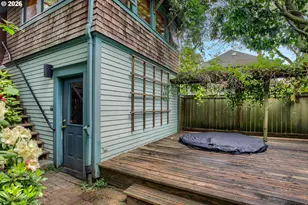 902 NE Thompson St, Portland, OR 97212 - Photo 32
