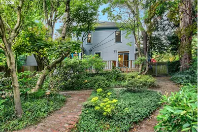 902 NE Thompson St, Portland, OR 97212 - Photo 26