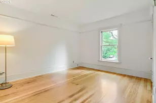 902 NE Thompson St, Portland, OR 97212 - Photo 22