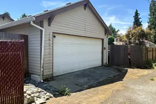 4757 N Vanderbilt St, Portland, OR 97203 - Photo 38