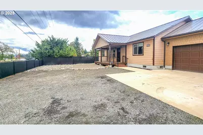 5135 Grange Rd, Roseburg, OR 97471 - Photo 4