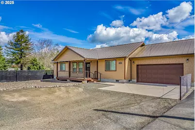 5135 Grange Rd, Roseburg, OR 97471 - Photo 1