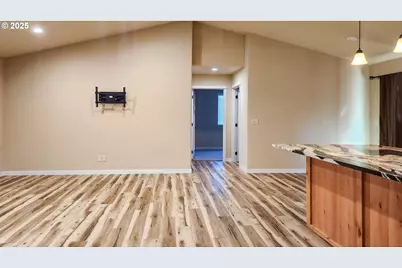 5135 Grange Rd, Roseburg, OR 97471 - Photo 8