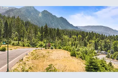 935 SW Spelling Pl #17, Cascade Locks, OR 97014 - Photo 1