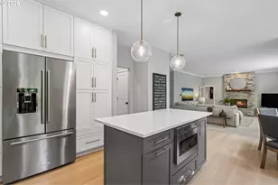 1919 NW Runnymeade Ct, Portland, OR 97229 - Photo 14