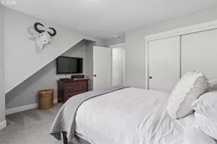 1919 NW Runnymeade Ct, Portland, OR 97229 - Photo 36