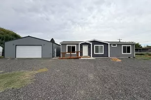 310 SE Greenwood St, Irrigon, OR 97844 - Photo 1