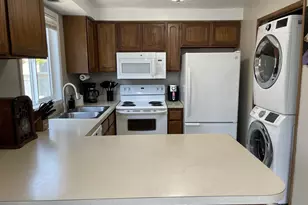 1340 9th St, Florence, OR 97439 - Photo 8